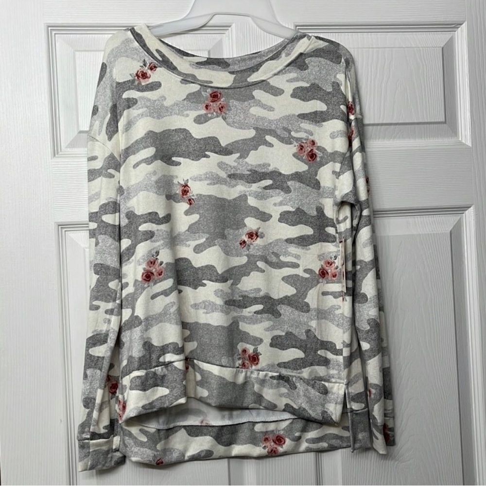 Women's Buttery Soft Camo Long Sleeve Top